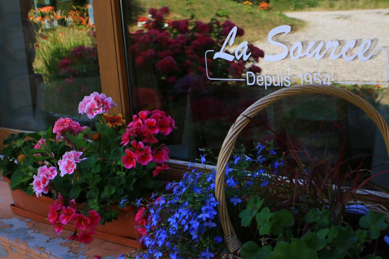 La Source Jacquet Depuis 1954 Hotel Et Studio Saint-Jean-de-Chevelu Екстериор снимка